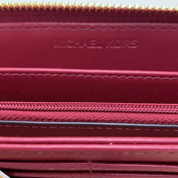 MICHAEL KORS
Leather Continental Wristlet Phone Case Wallet 
Oxblood 
NWT - Picture 8 of 16